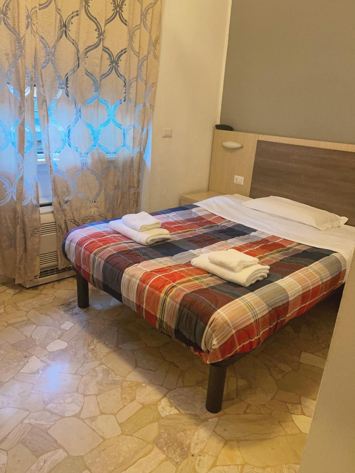 Hotel Bissi Milánó Kültér fotó