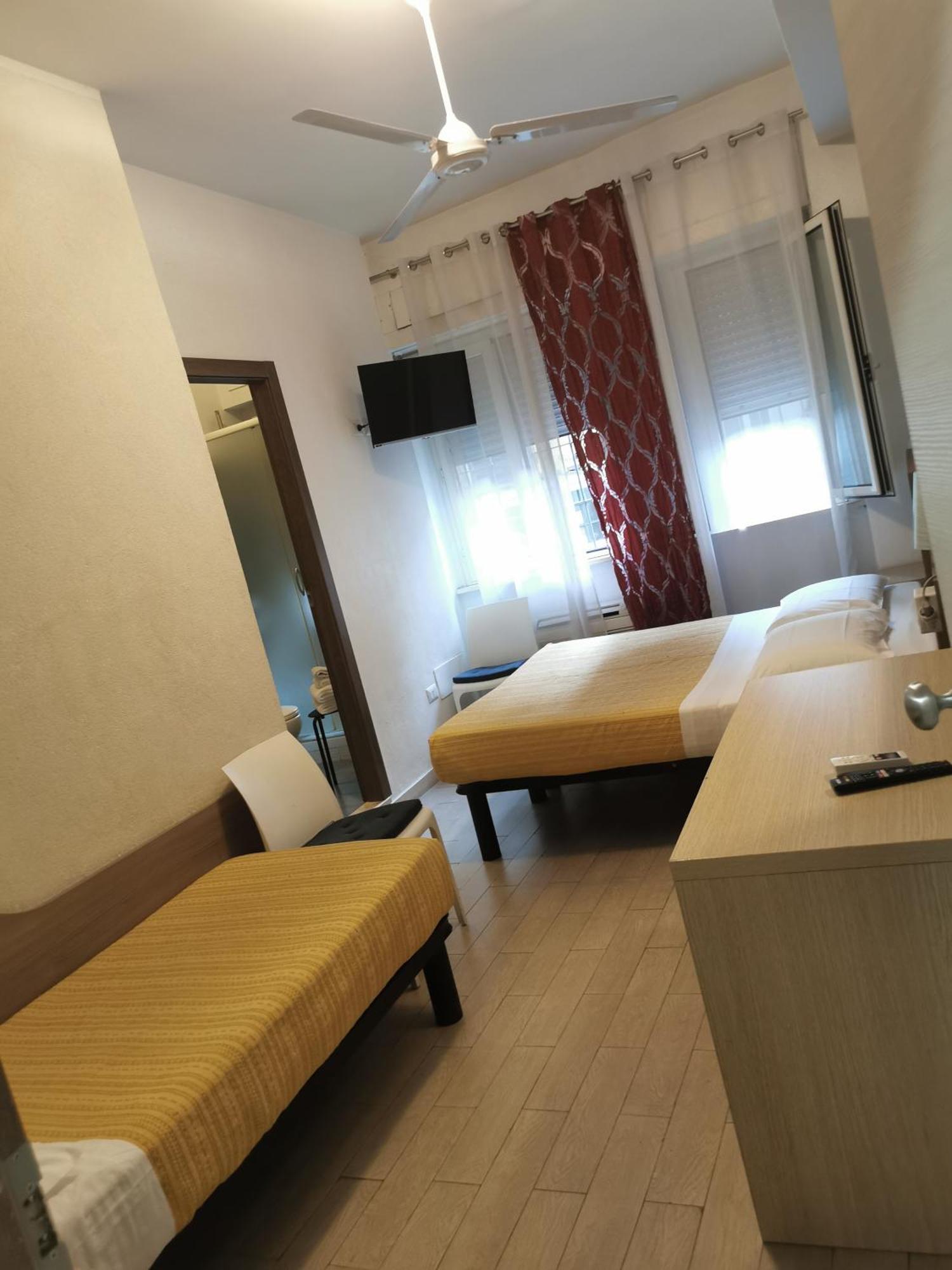 Hotel Bissi Milánó Szoba fotó
