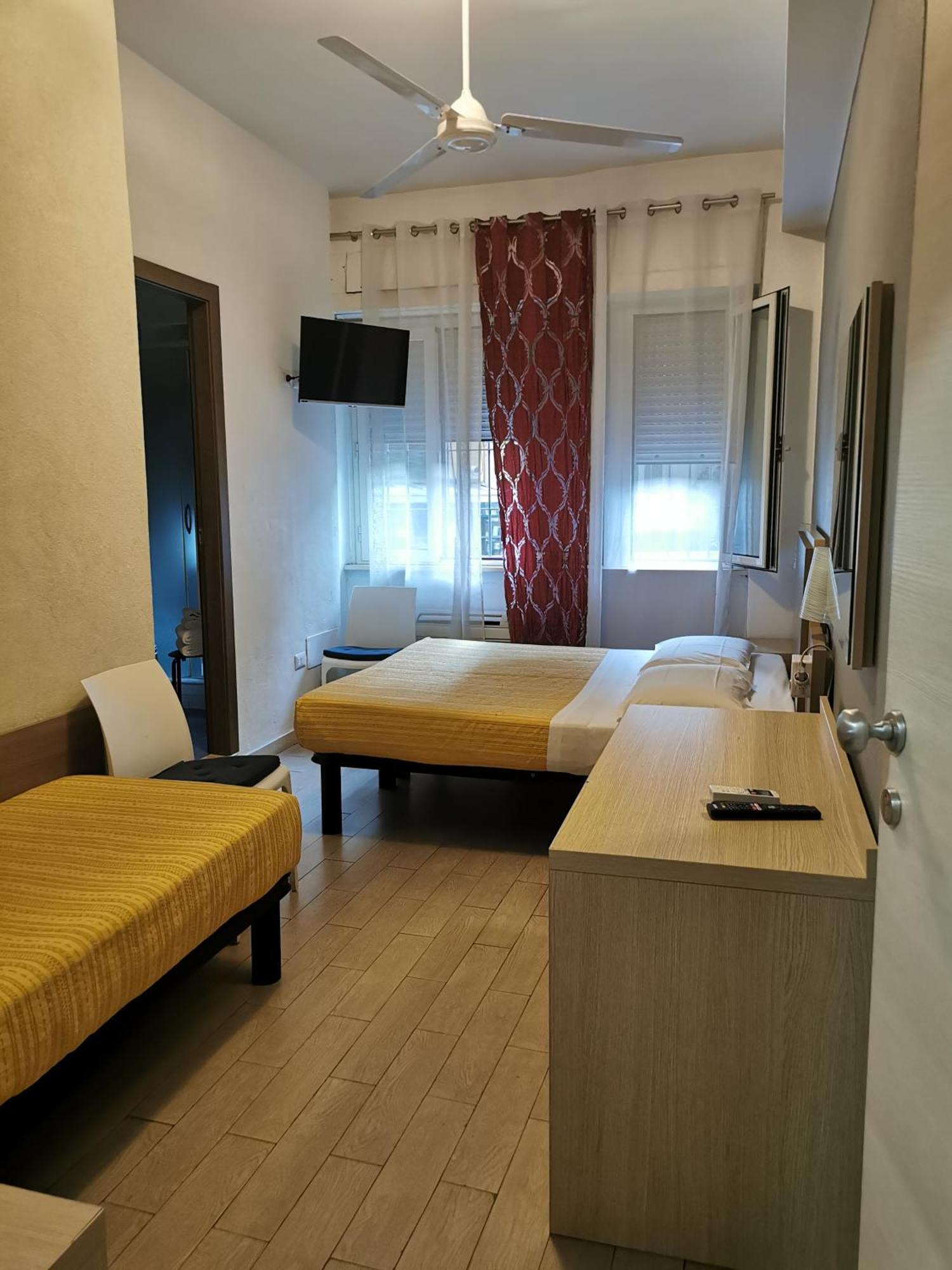 Hotel Bissi Milánó Szoba fotó