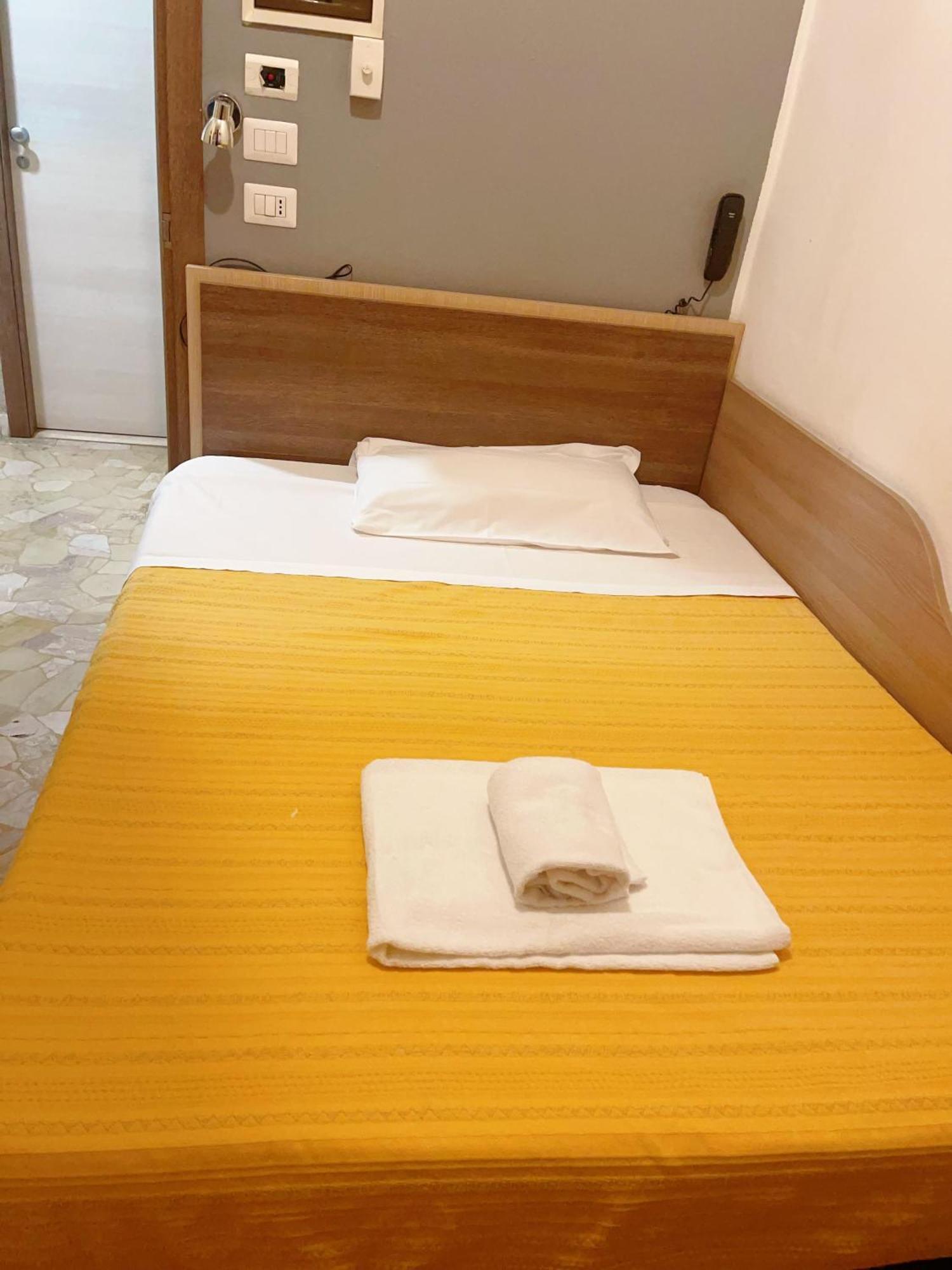 Hotel Bissi Milánó Kültér fotó