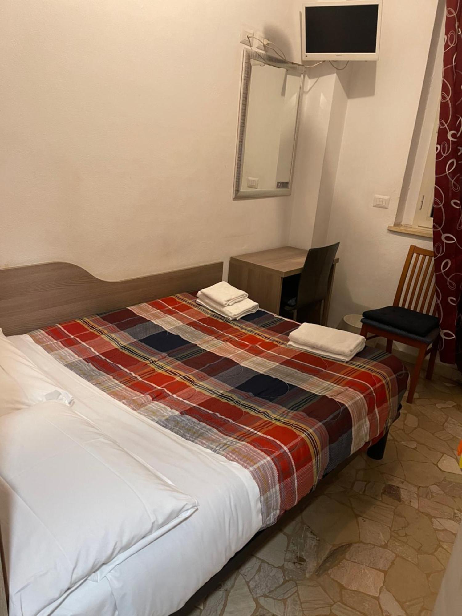 Hotel Bissi Milánó Kültér fotó